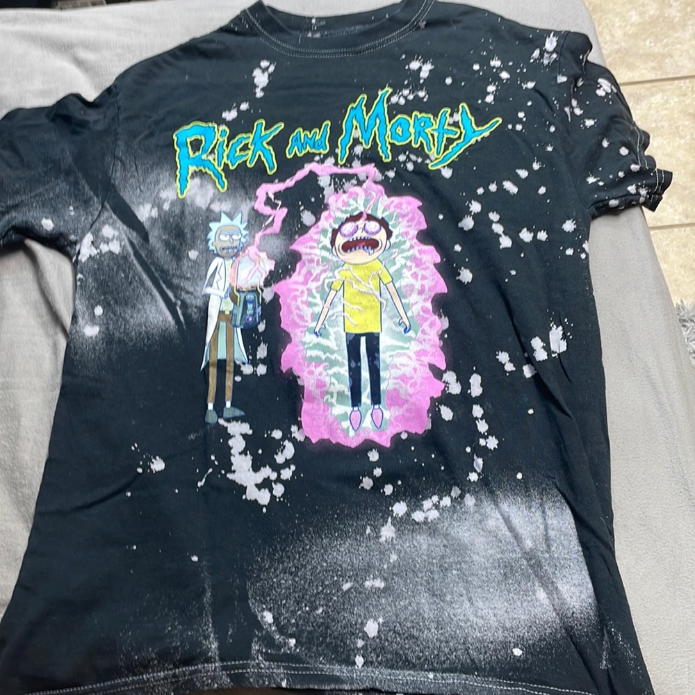 M Rick and Morty Tee